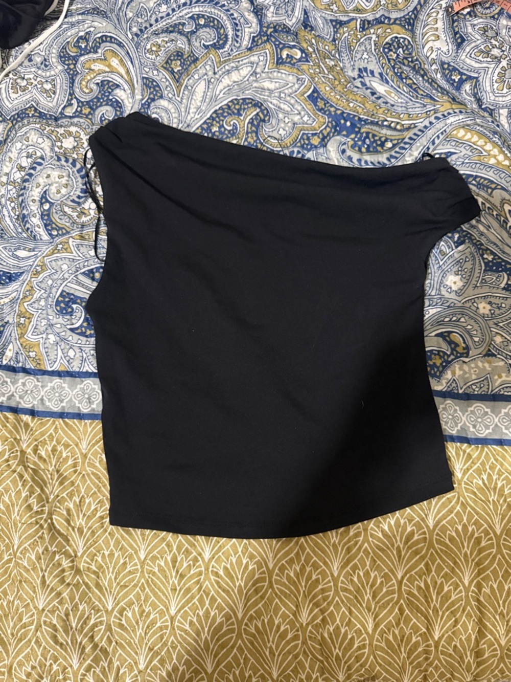 Mango Black One-Shoulder Crop Top
